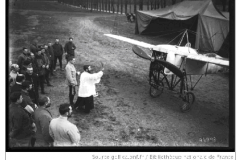 Bénédiction d'un aéroplane en temps de guerre, 1915